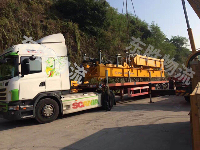 深圳到香港運輸中：噸車與拖車區別在哪？深圳到香港運輸中：噸車與拖車區別在哪？深圳到香港物流,香港物流專線,深圳香港進出口,中港物流,香港深圳貨運運輸-深圳市東勝物流有限公司